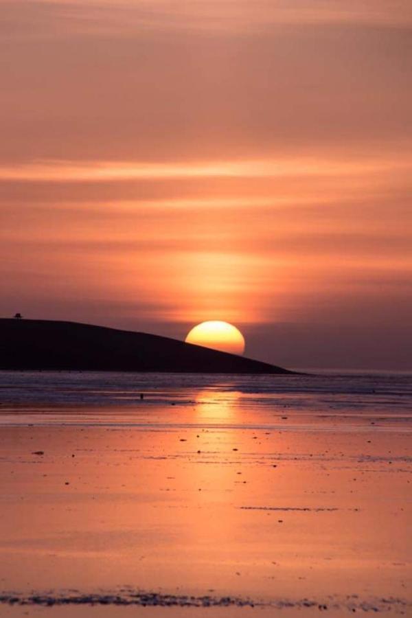 Vissershuisje Aan De Waddenzee Paesens المظهر الخارجي الصورة